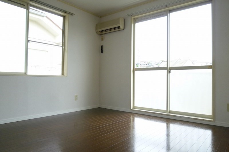 ピュアハイツ 明るいお部屋です
