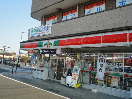 メゾンルペール コンビ二：ｻﾝｸｽ 愛甲石田駅前店　180m