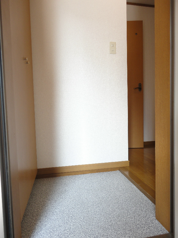プレール参番館 広い玄関
