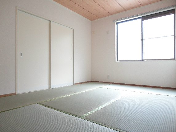 グリーンハイツ 落ち着く和室です