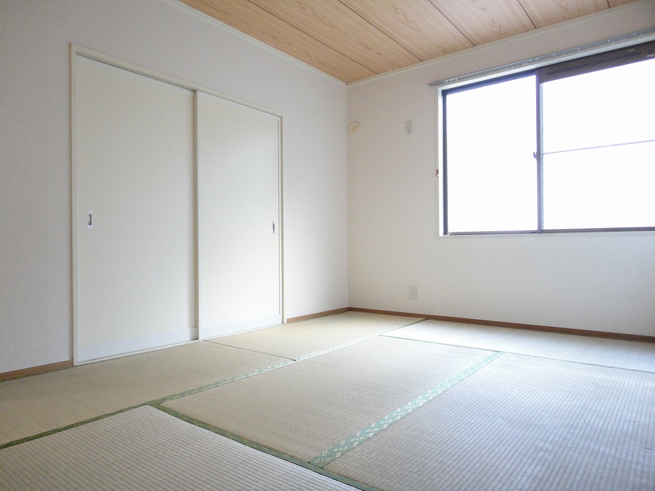 グリーンハイツ 落ち着く和室です