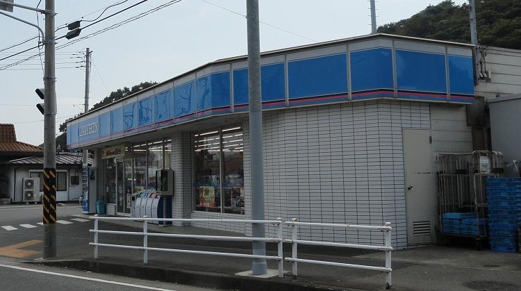 バンベール芦名 コンビ二：ローソン横須賀長坂店　1200m