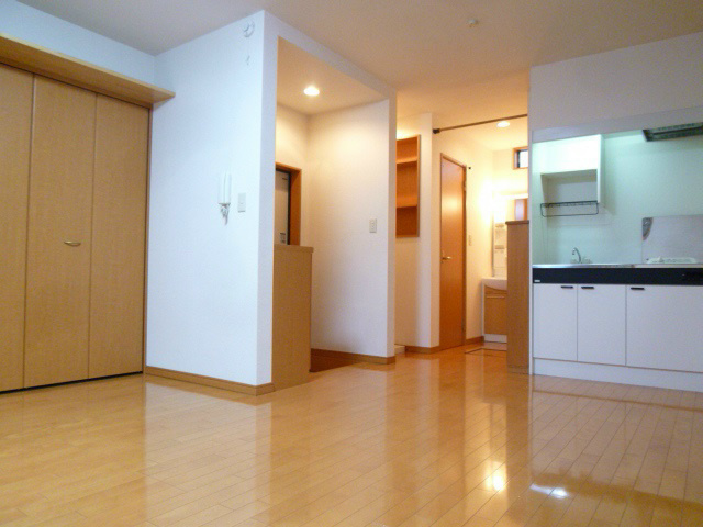 グリーンヒルK クローゼット付きで明るいお部屋