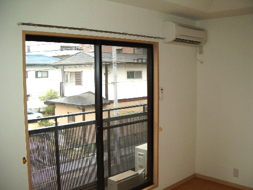 アリオッソ 窓の多いお部屋です