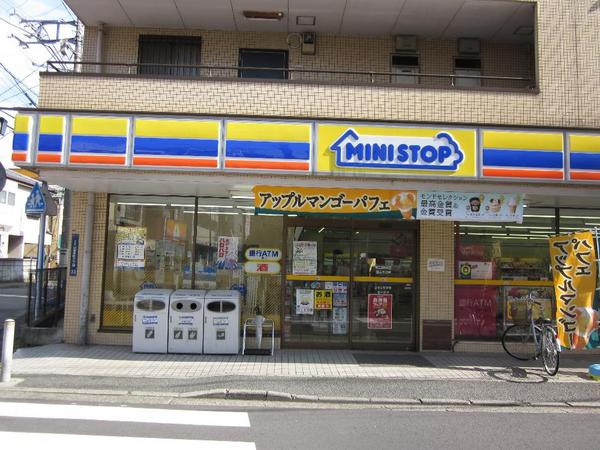 アリオッソ コンビ二：ミニストップ日吉本町店　400m