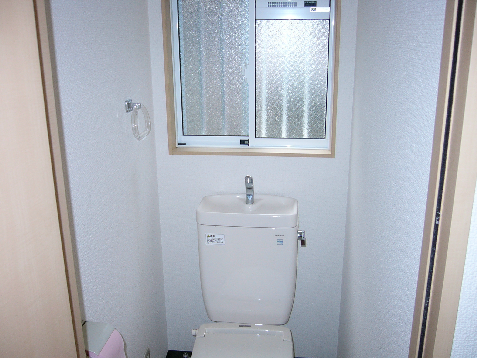 プルミエール百合 もちろんトイレも独立で窓付き