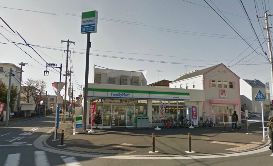 プルミエール百合 コンビ二：ファミリーマート日吉本町駅前店　650m
