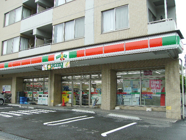 Perle コンビ二：サンクス　490m