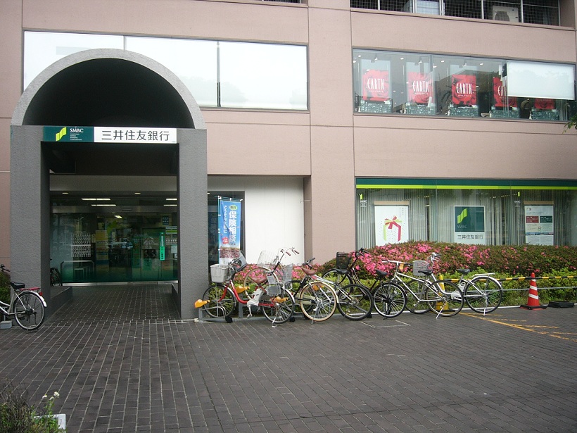 セント・エルモス 銀行：三井住友銀行東神奈川支店　80m