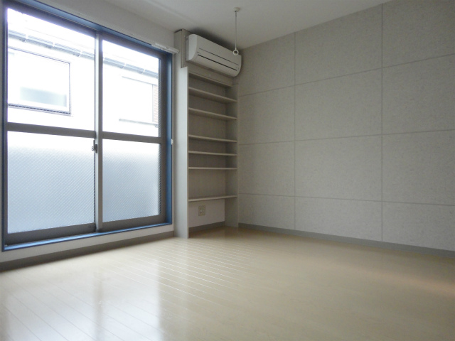 グレースヴィラ 収納付きの部屋です