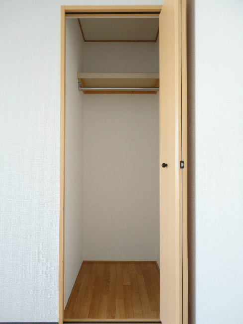 クレストヒルズ クローゼット付きです
