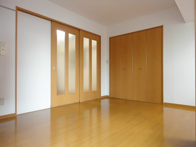 ラスピガドール・小澤 クローゼット付きで明るいお部屋