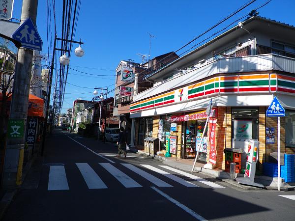 シリウス横濱 コンビ二：セブンイレブン横浜白幡向町店　70m