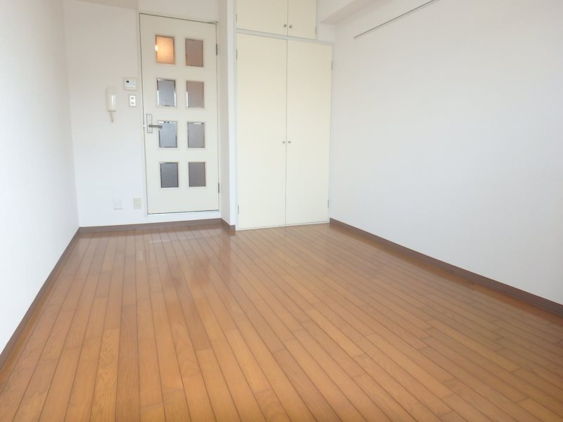 ロイヤル横浜 西向きの明るいお部屋！