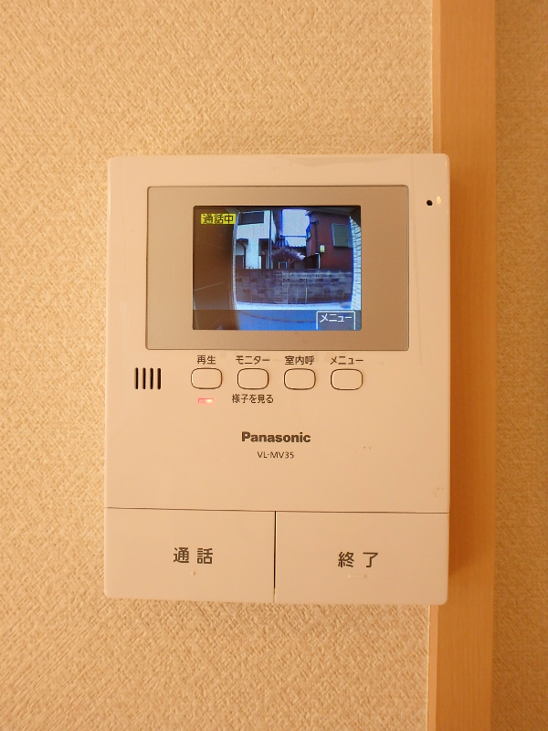 Vieille Vigne Ⅲ(ｳﾞｨｴｲﾕ ｳﾞｨｰﾆｭ) モニター付きインターホン